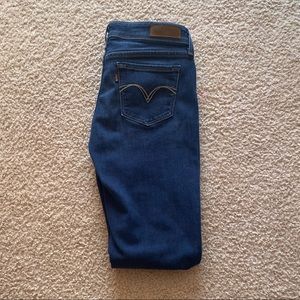 Levi Demi Curve Low Rise  Skinny Jeans